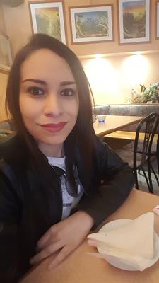 Cerco lavoro come cameriera