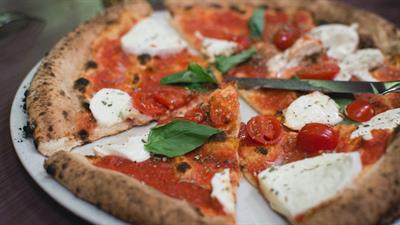 Ristoranti Pizzeria in Francia Seleionano Pizzaioli, Camerie