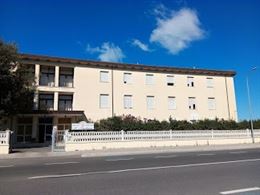 Si cercano camerieri/ra