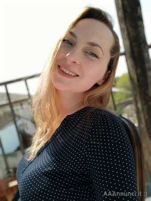Babysitter - Larysa 42 anni