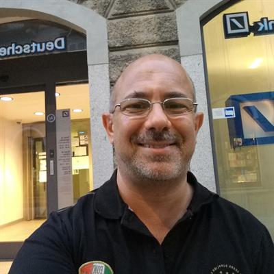 Cerco lavoro come aiuto idraulico